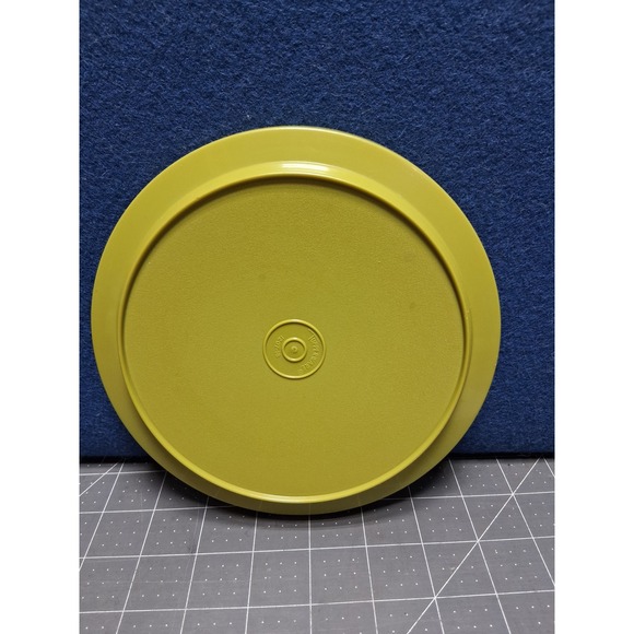 Tupperware Other - Tupperware Replacement Lid Avocado Green 1207 18 Vintage Round Seal‎